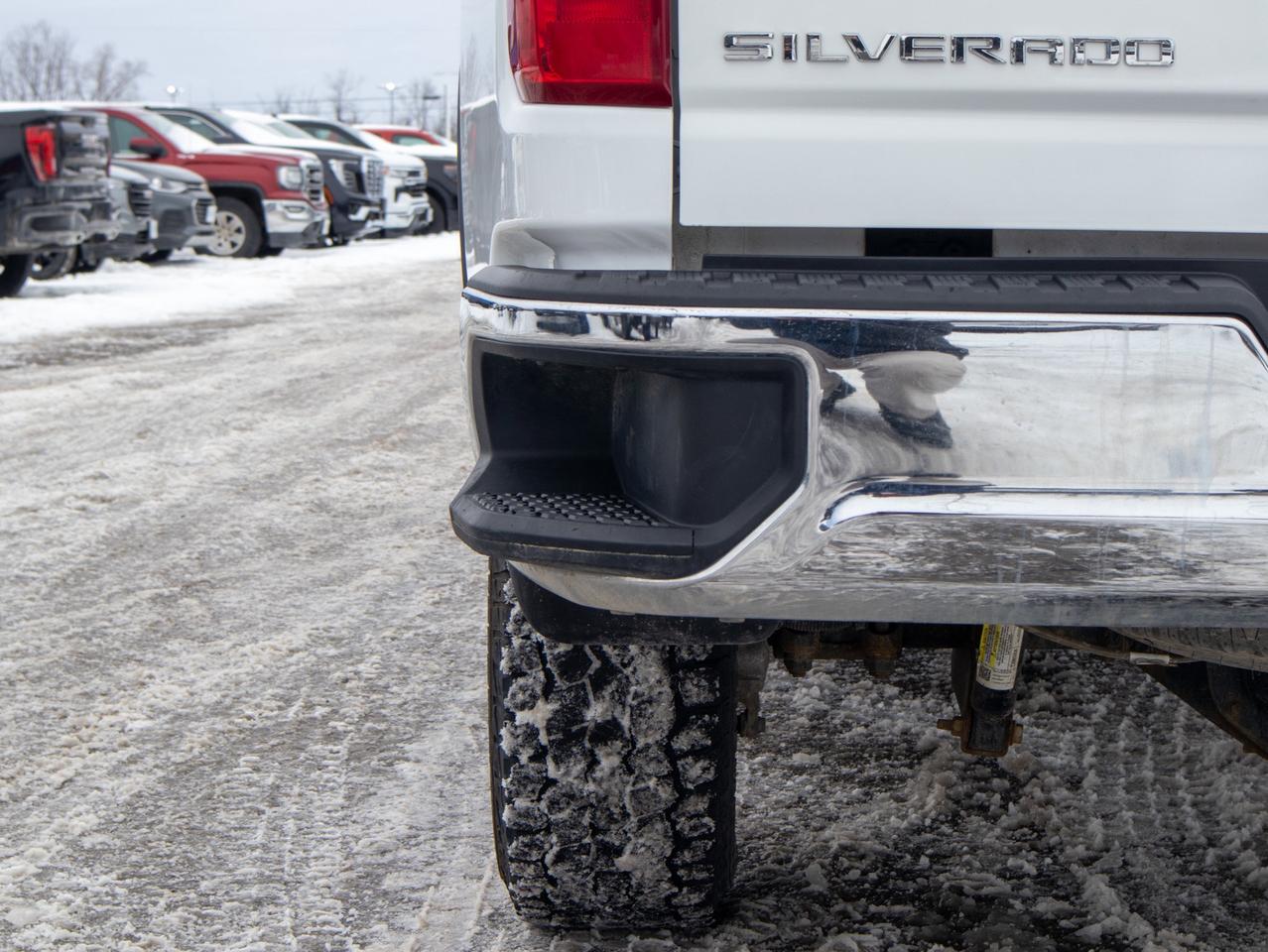 2025 Chevrolet SILVERADO 2500HD LT - 6.6L V8 Diesel Engine   WiFi Hotspot Photo