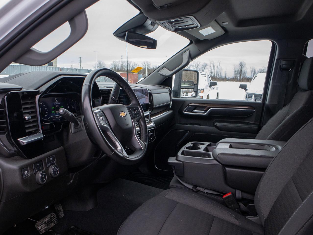 2025 Chevrolet SILVERADO 2500HD LT - 6.6L V8 Diesel Engine   WiFi Hotspot Photo