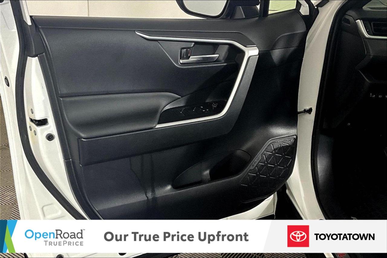 2024 Toyota RAV4 Prime SE! CERTIFIED PRE OWNED! ACCIDENT FREE! ELIGIBLE F Photo