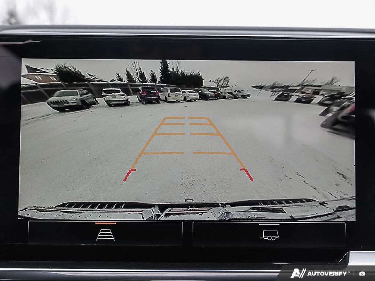 2026 GMC Sierra 1500 Crew Cab Standard Box 4-Wheel Drive SLT Photo