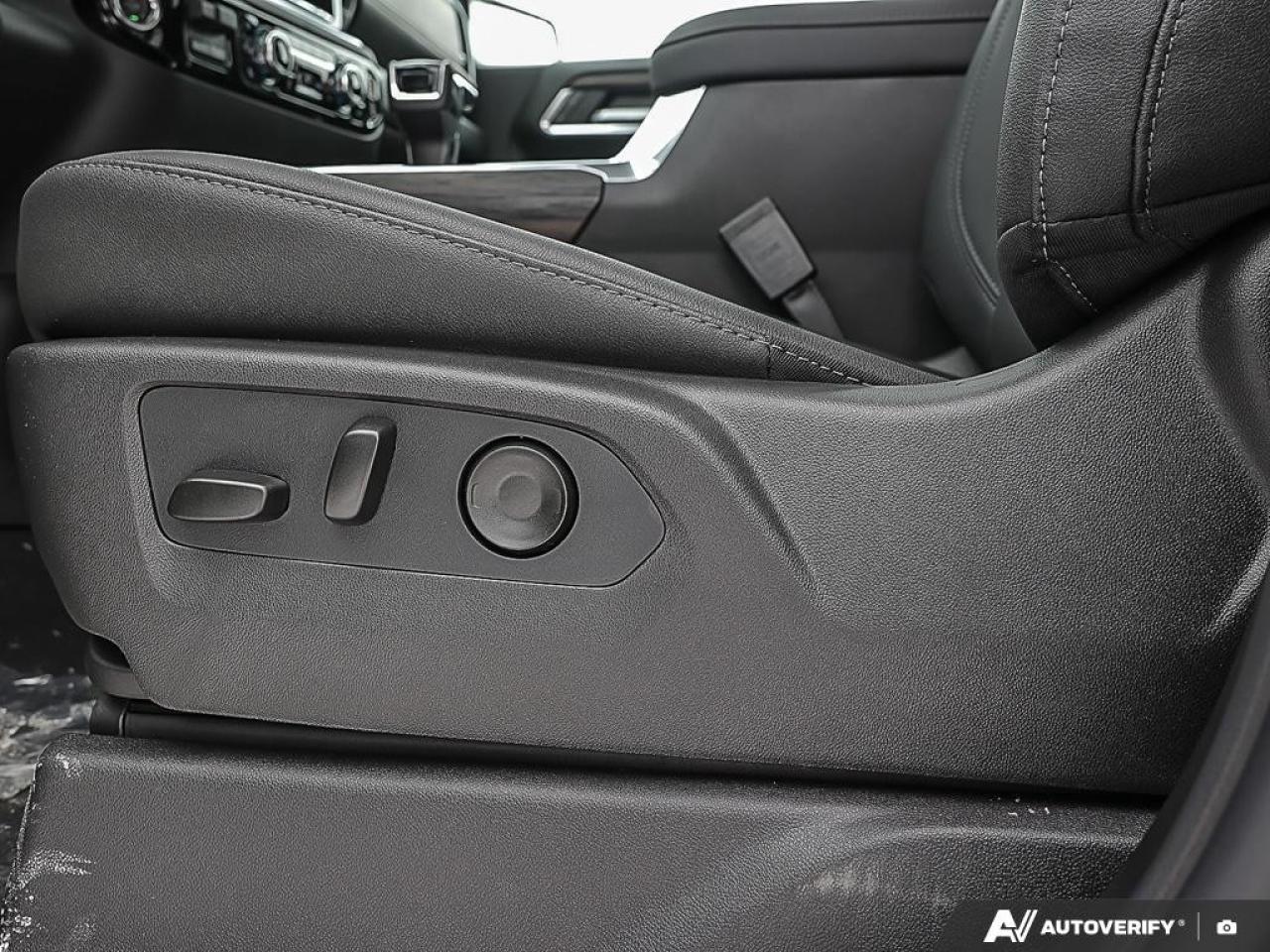 2026 GMC Sierra 1500 Crew Cab Standard Box 4-Wheel Drive SLT Photo