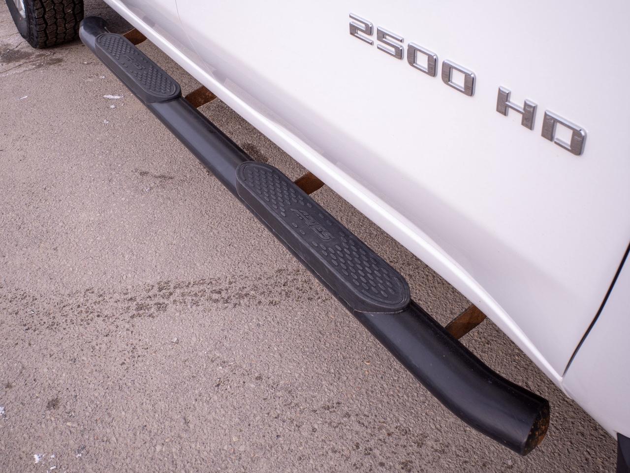 2025 Chevrolet SILVERADO 2500HD LT - Tow Hooks   Back-Up Camera Photo
