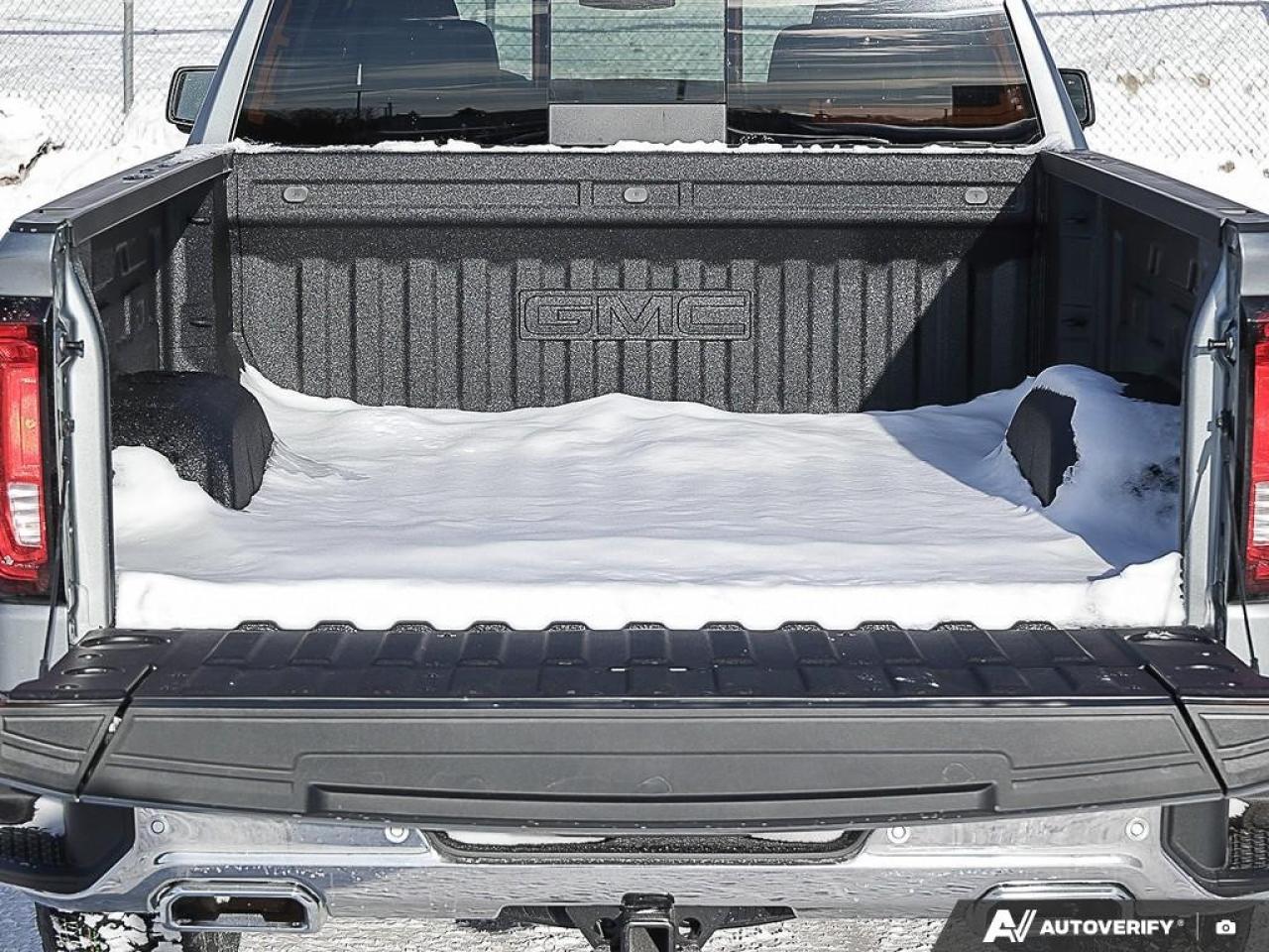 2026 GMC Sierra 1500 Crew Cab Standard Box 4-Wheel Drive SLT Photo