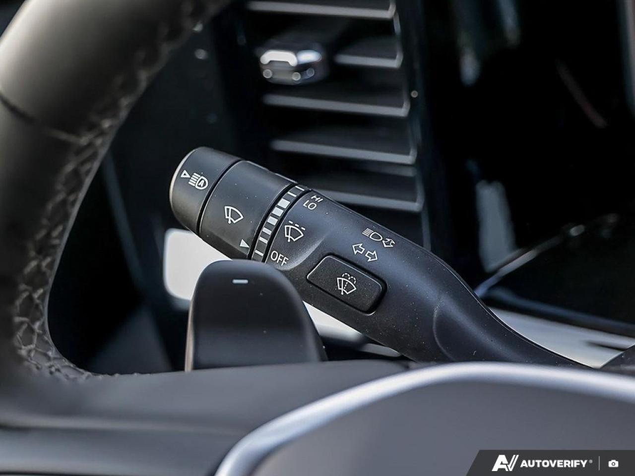 2026 GMC Sierra 1500 Crew Cab Standard Box 4-Wheel Drive SLT Photo