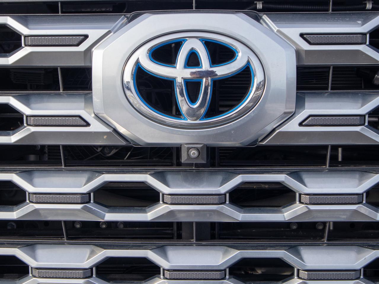 2022 Toyota Tundra Platinum Hybrid- Panoramic Roof   Heads-Up Display Photo