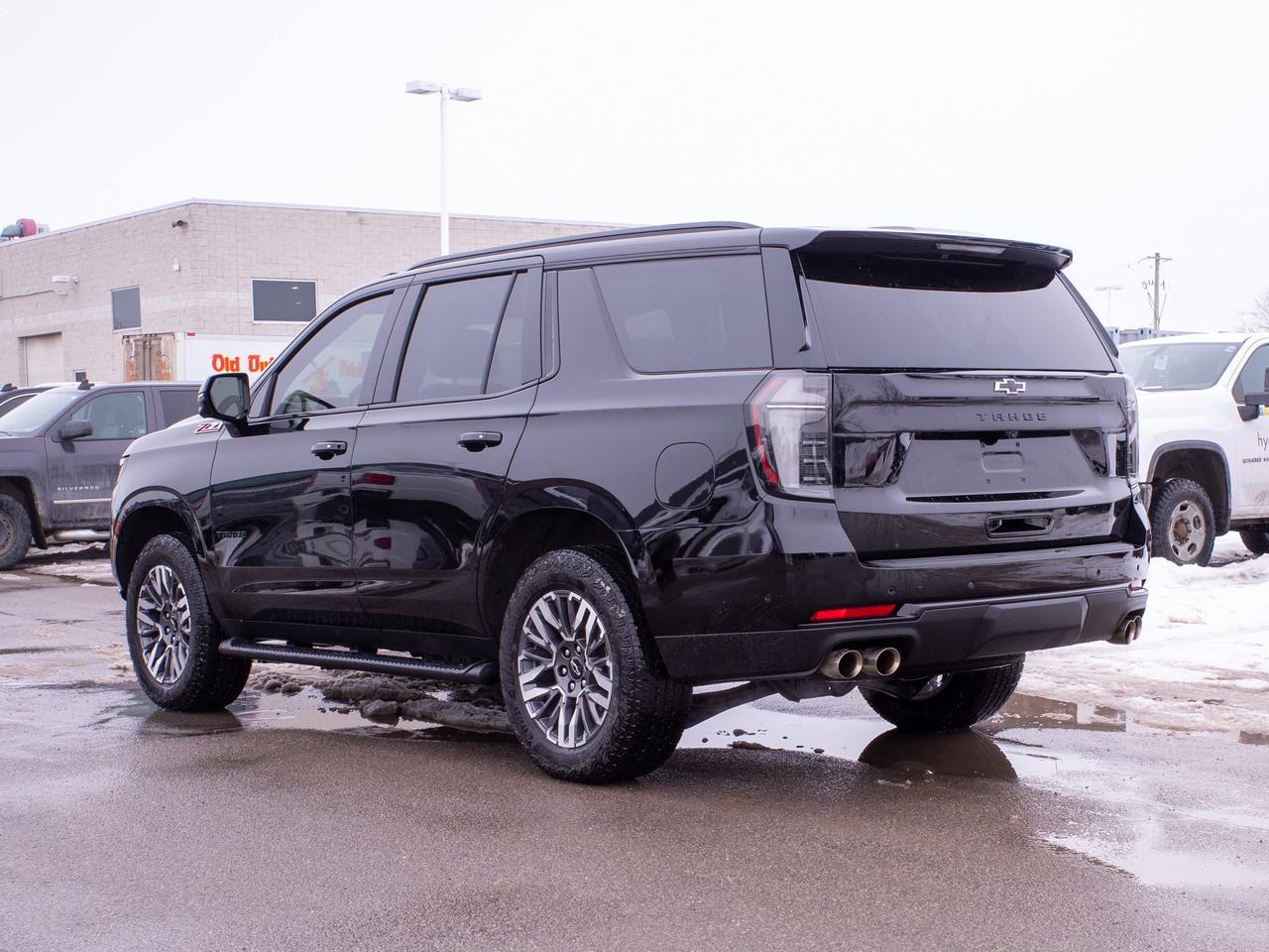 2025 Chevrolet Tahoe Z71 - 17.7-inch Touchscreen Photo