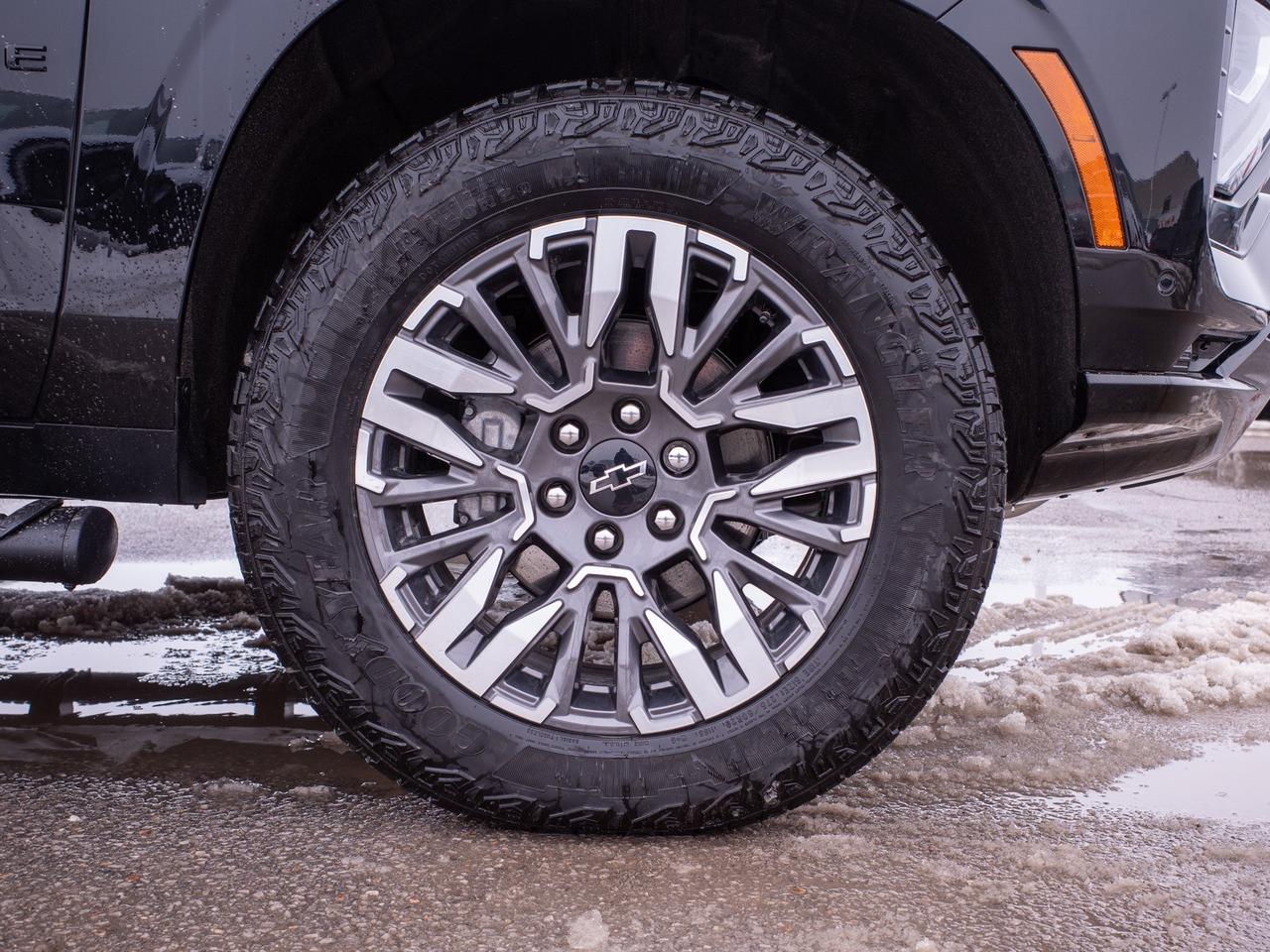 2025 Chevrolet Tahoe Z71 - 17.7-inch Touchscreen Photo