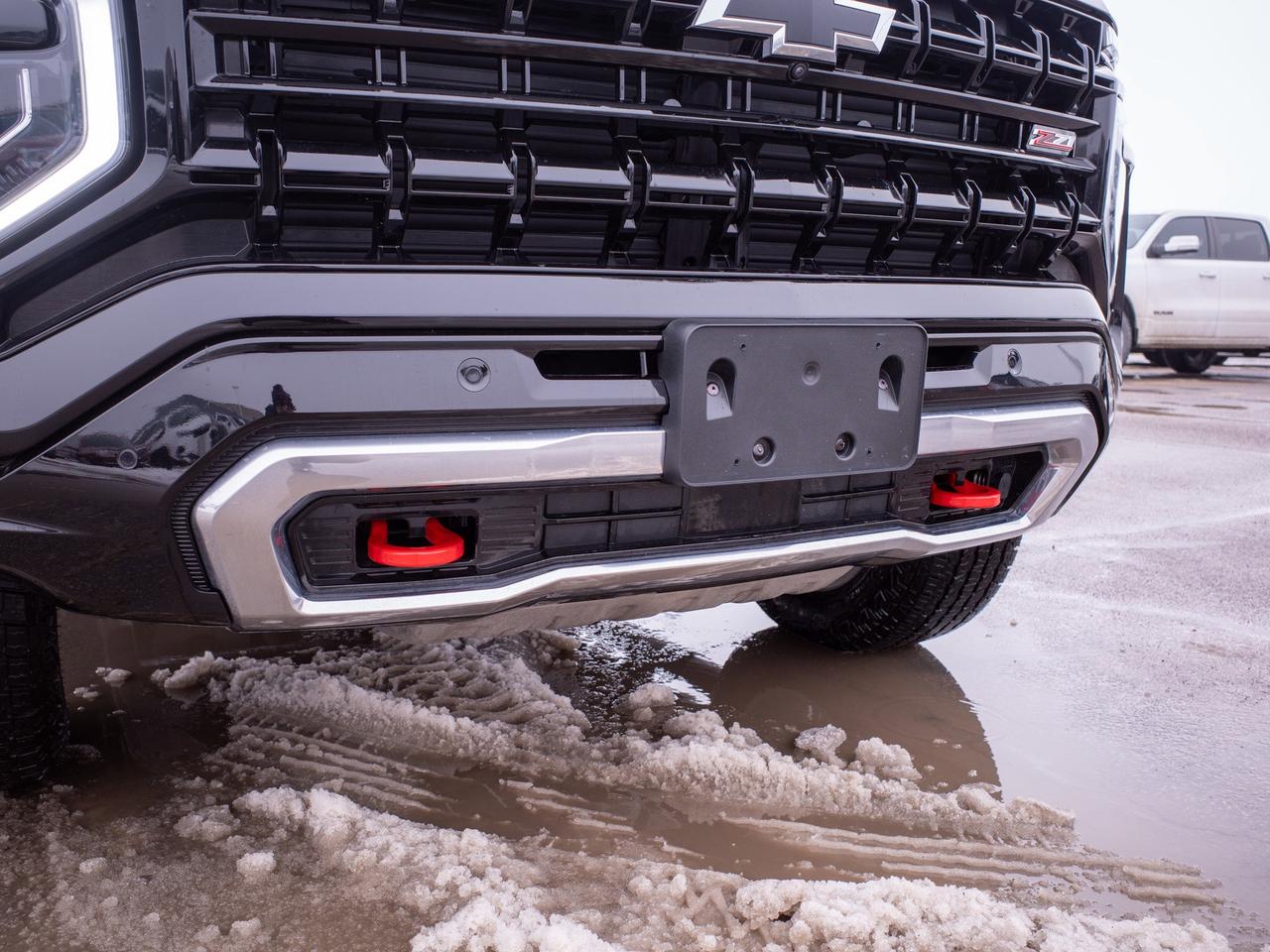 2025 Chevrolet Tahoe Z71 - 17.7-inch Touchscreen Photo