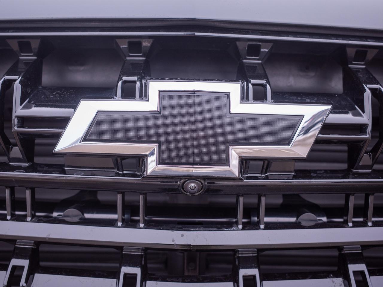 2025 Chevrolet Tahoe Z71 - 17.7-inch Touchscreen Photo