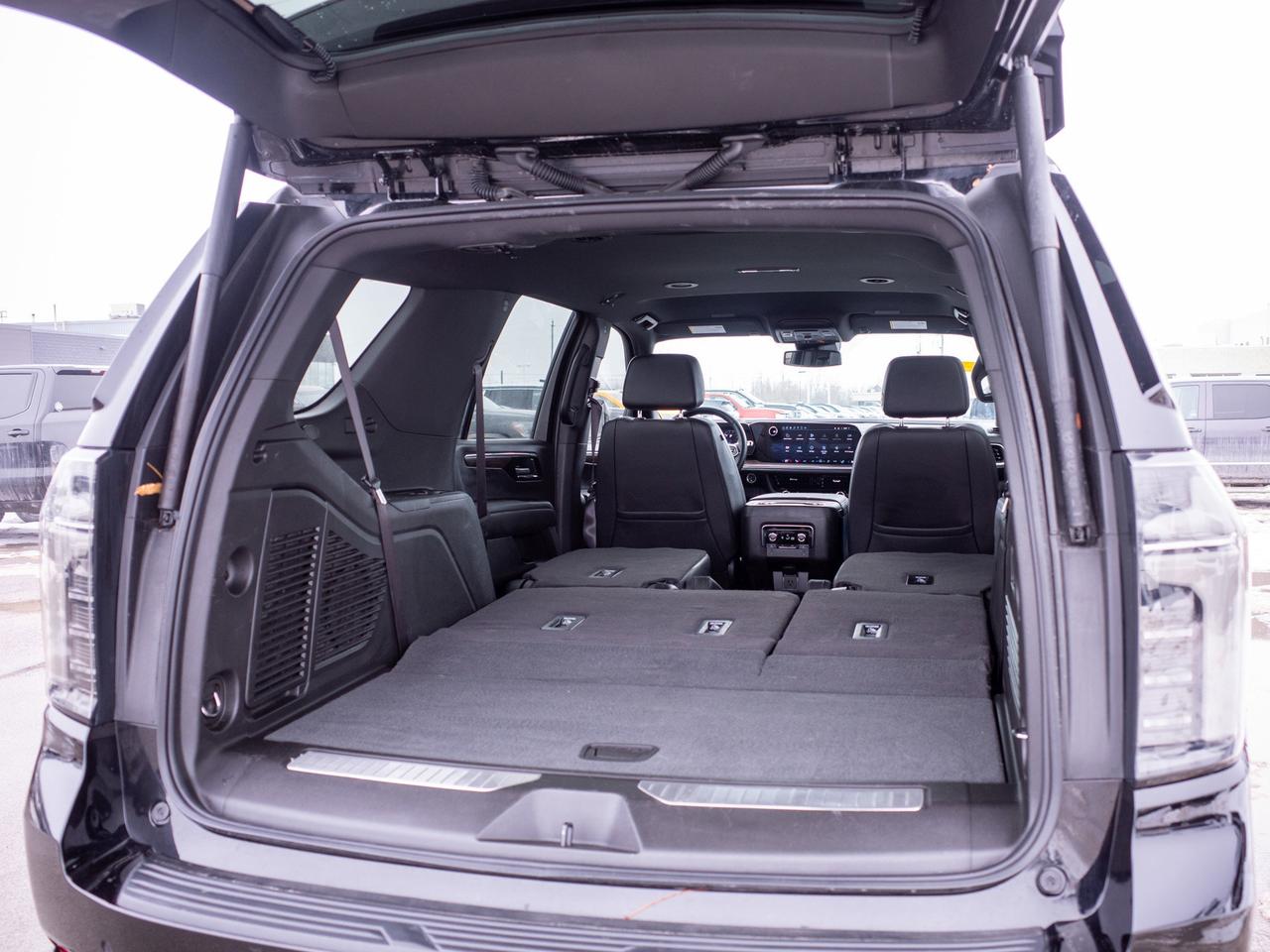 2025 Chevrolet Tahoe Z71 - 17.7-inch Touchscreen Photo