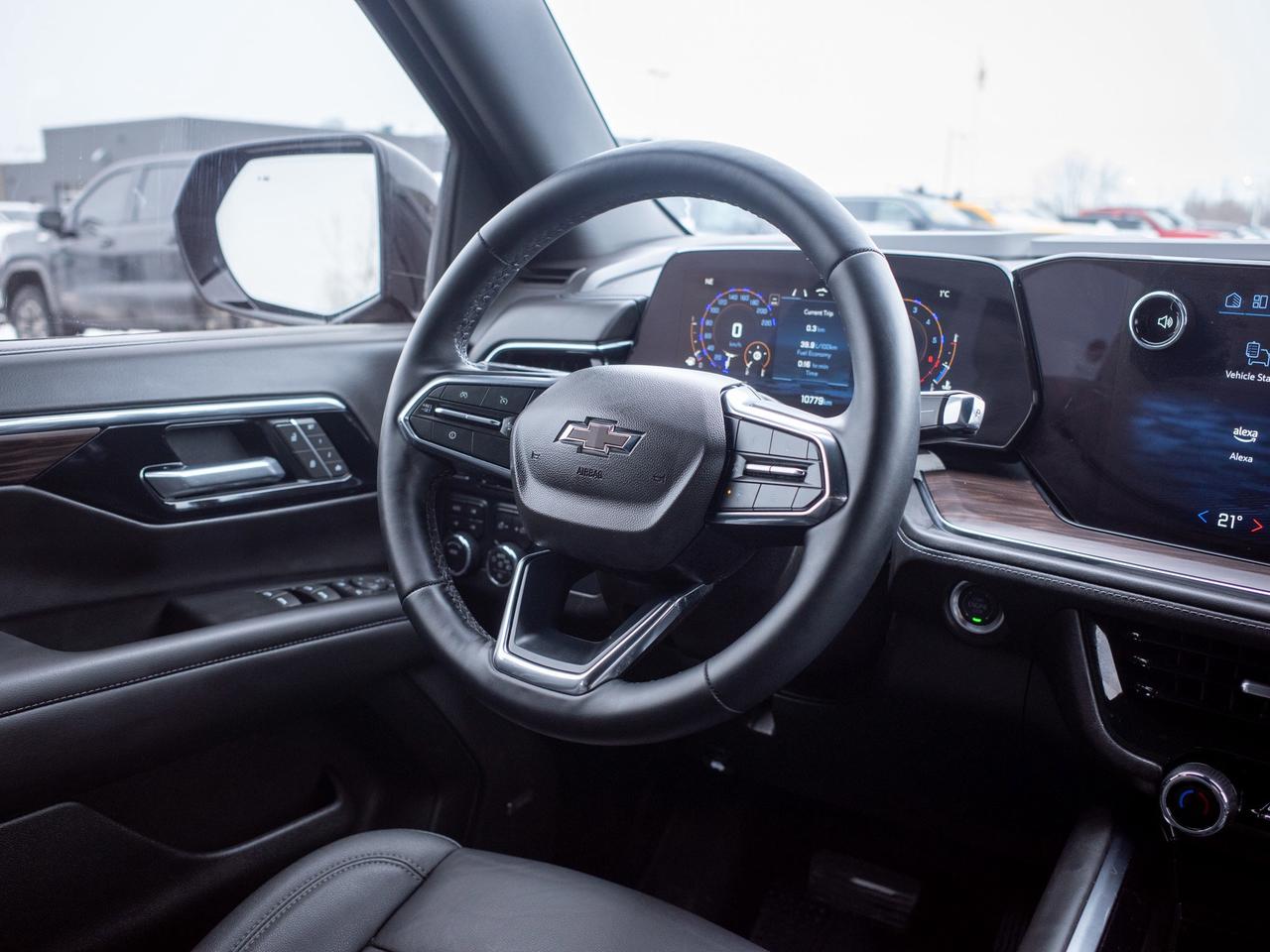 2025 Chevrolet Tahoe Z71 - 17.7-inch Touchscreen Photo
