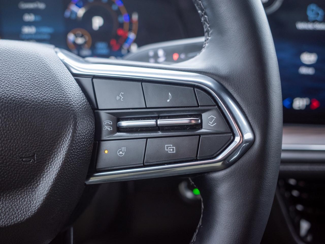 2025 Chevrolet Tahoe Z71 - 17.7-inch Touchscreen Photo