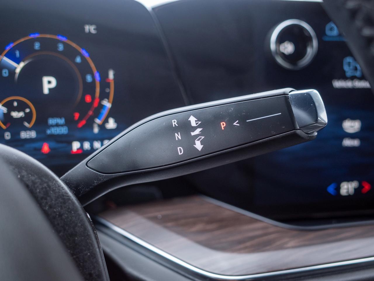 2025 Chevrolet Tahoe Z71 - 17.7-inch Touchscreen Photo