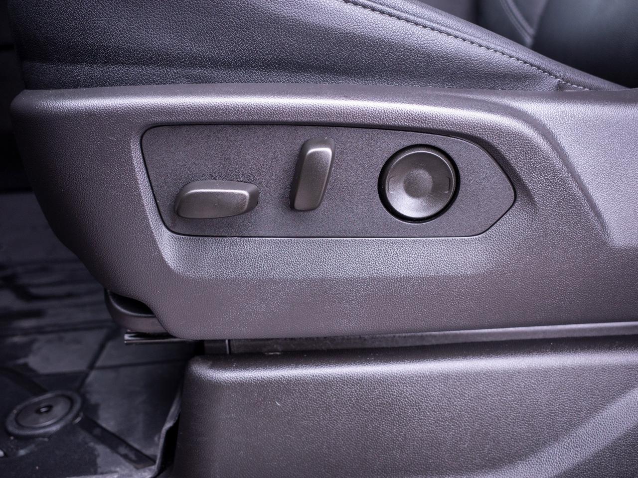 2025 Chevrolet Tahoe Z71 - 17.7-inch Touchscreen Photo