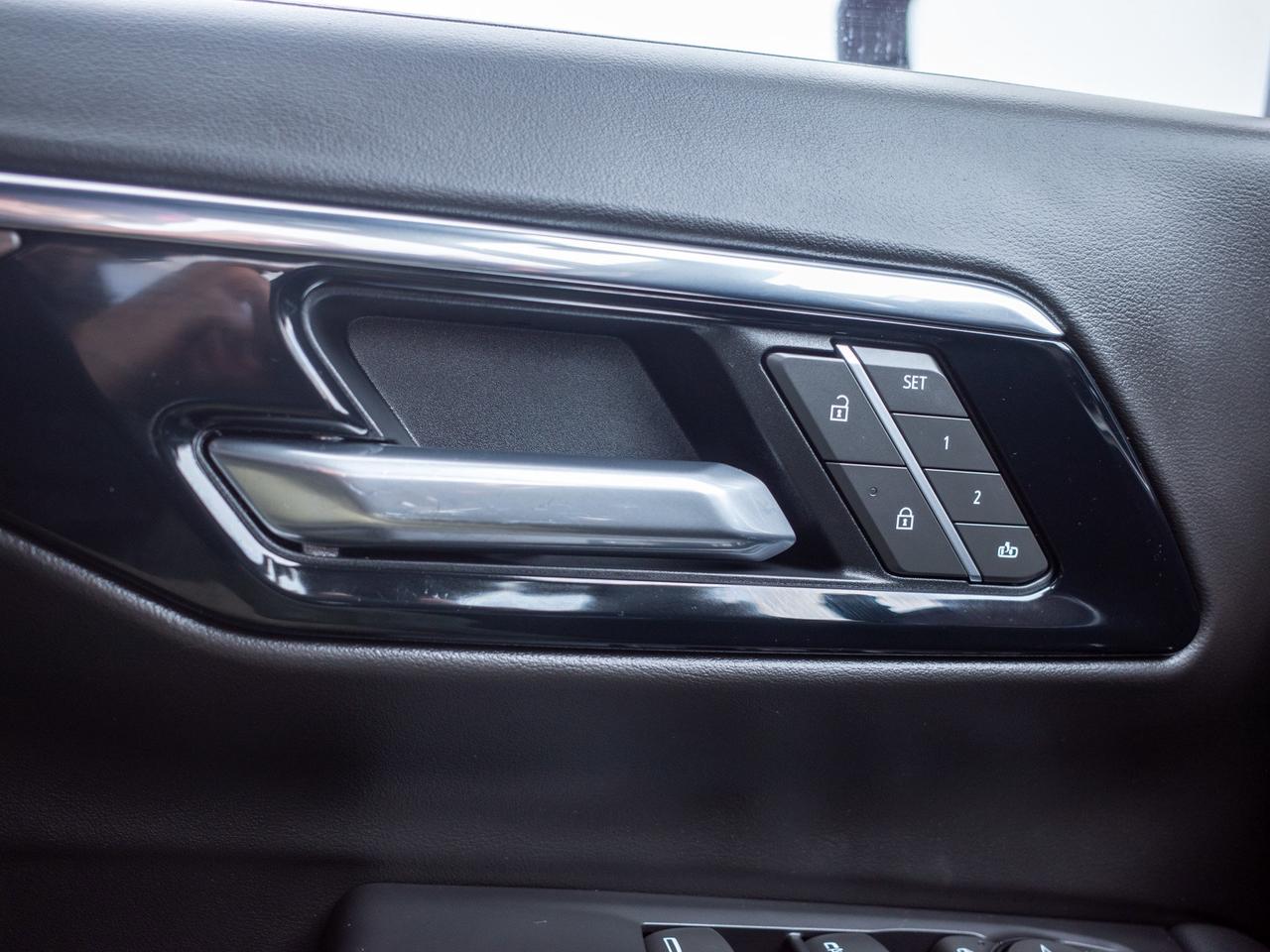 2025 Chevrolet Tahoe Z71 - 17.7-inch Touchscreen Photo