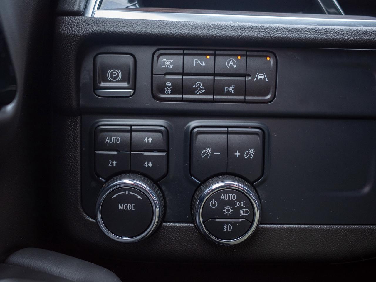 2025 Chevrolet Tahoe Z71 - 17.7-inch Touchscreen Photo