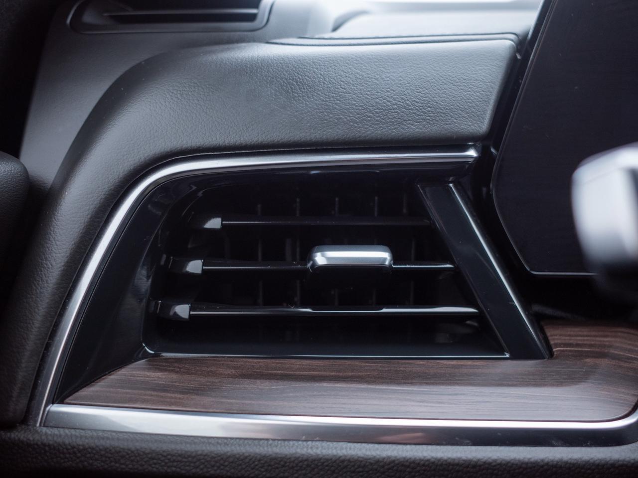 2025 Chevrolet Tahoe Z71 - 17.7-inch Touchscreen Photo