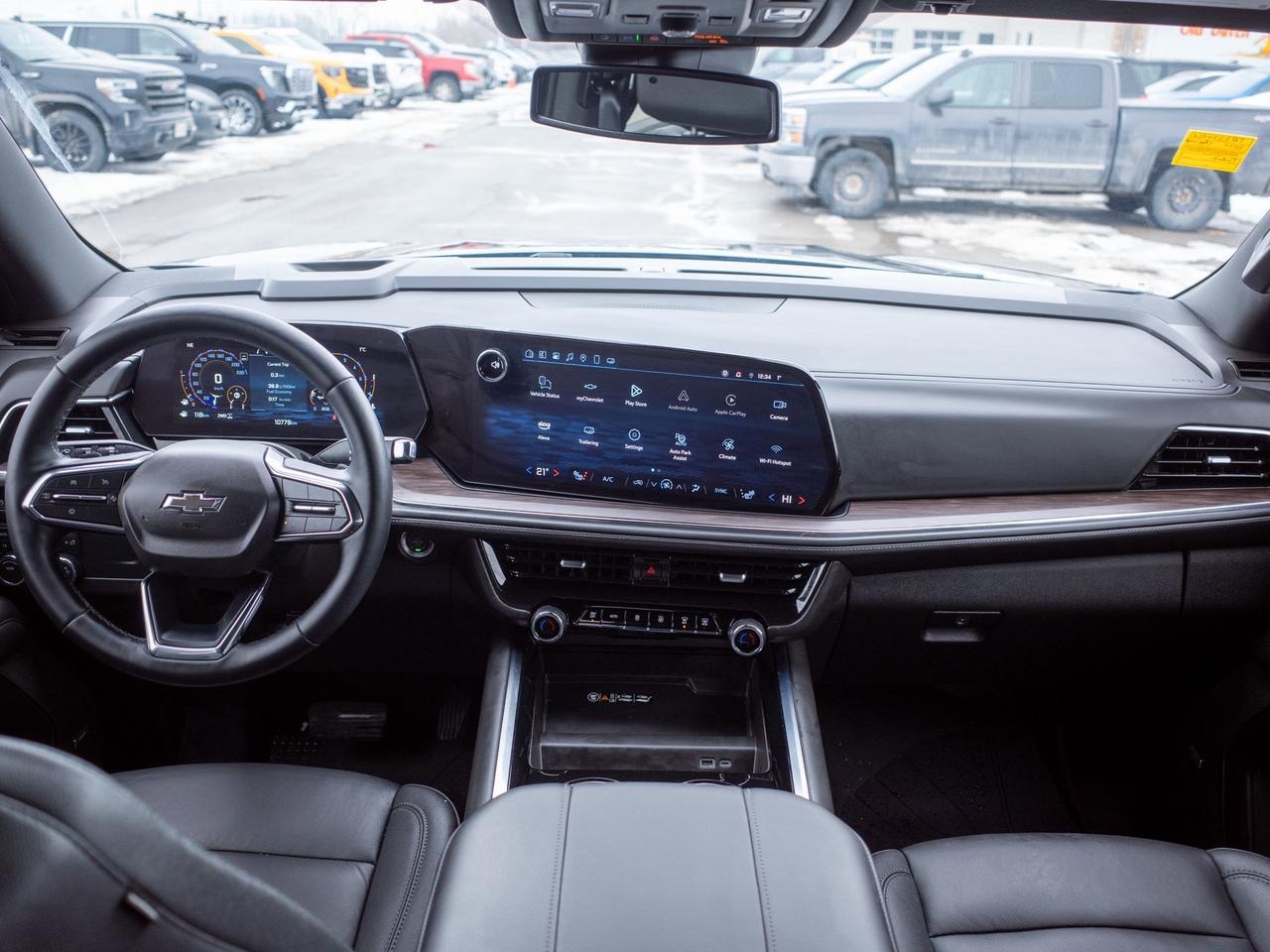 2025 Chevrolet Tahoe Z71 - 17.7-inch Touchscreen Photo