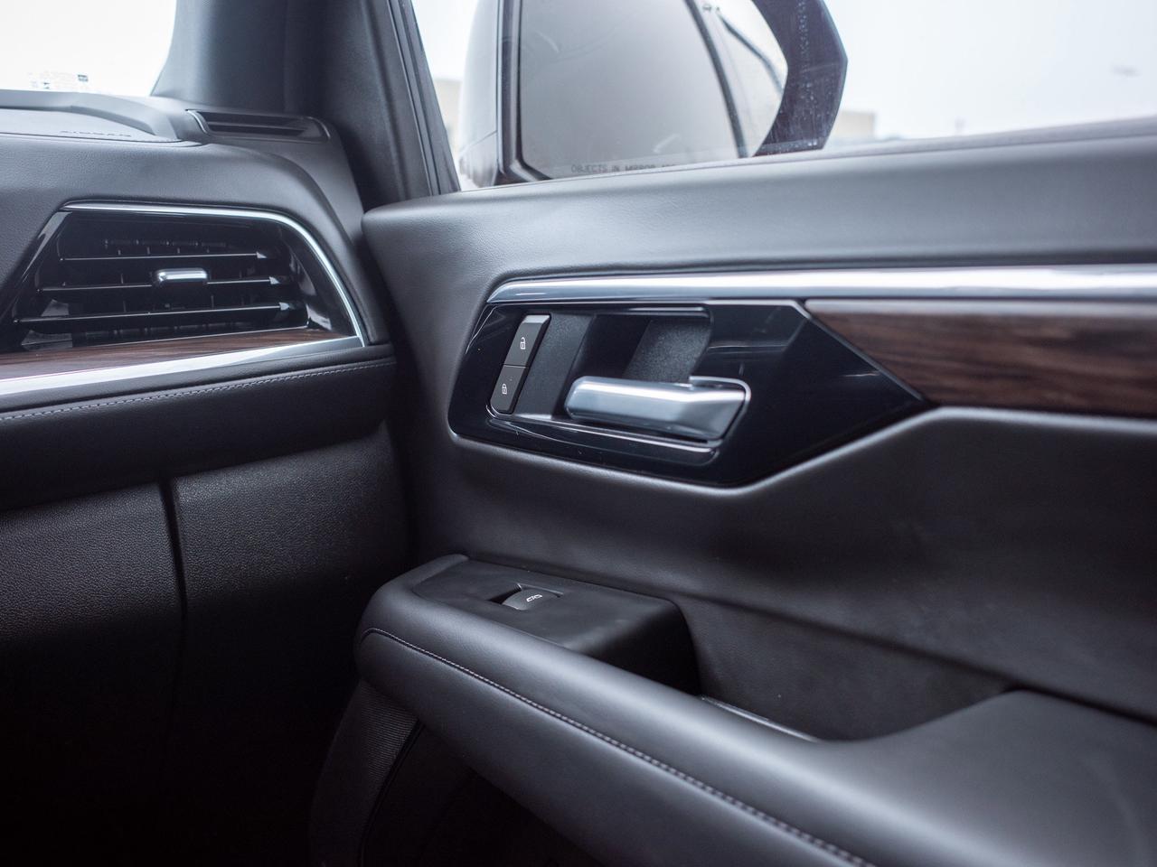 2025 Chevrolet Tahoe Z71 - 17.7-inch Touchscreen Photo