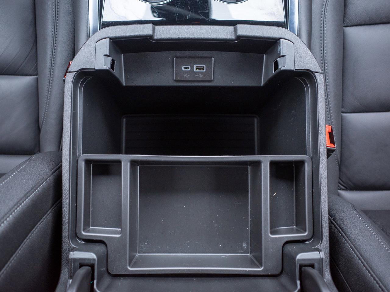 2025 Chevrolet Tahoe Z71 - 17.7-inch Touchscreen Photo