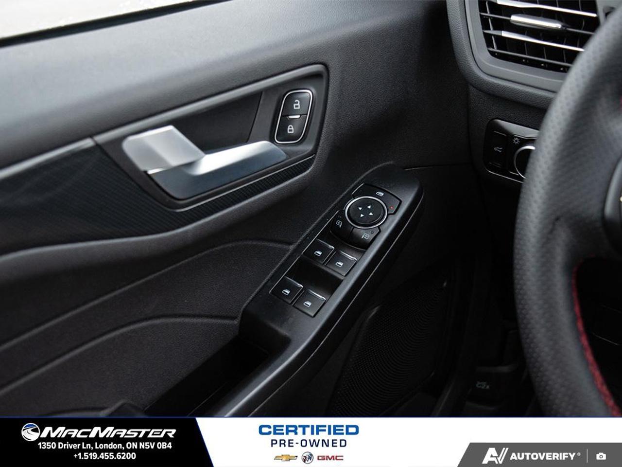 2024 Ford Escape ST-Line 4dr All-Wheel Drive Photo