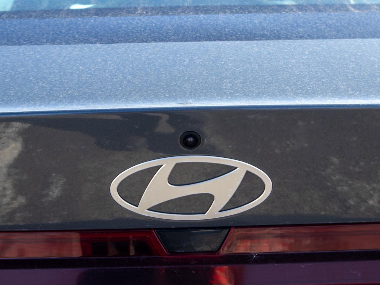 2025 Hyundai Elantra Essential - LED Headlights   Heated Front Seats Photo