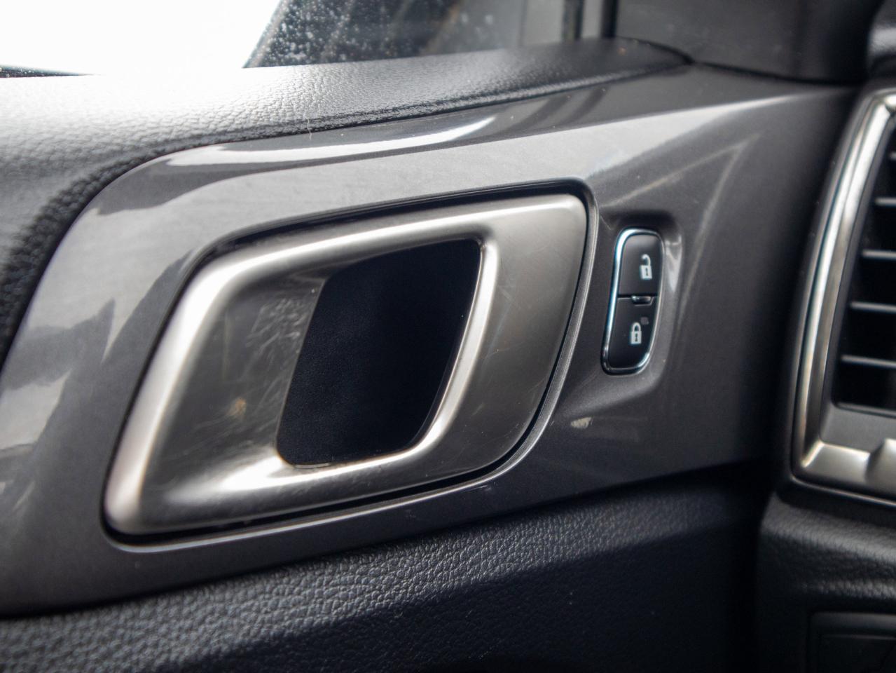 2020 Ford Ranger - Lane Keep Assist   Sliding Rear Window Photo