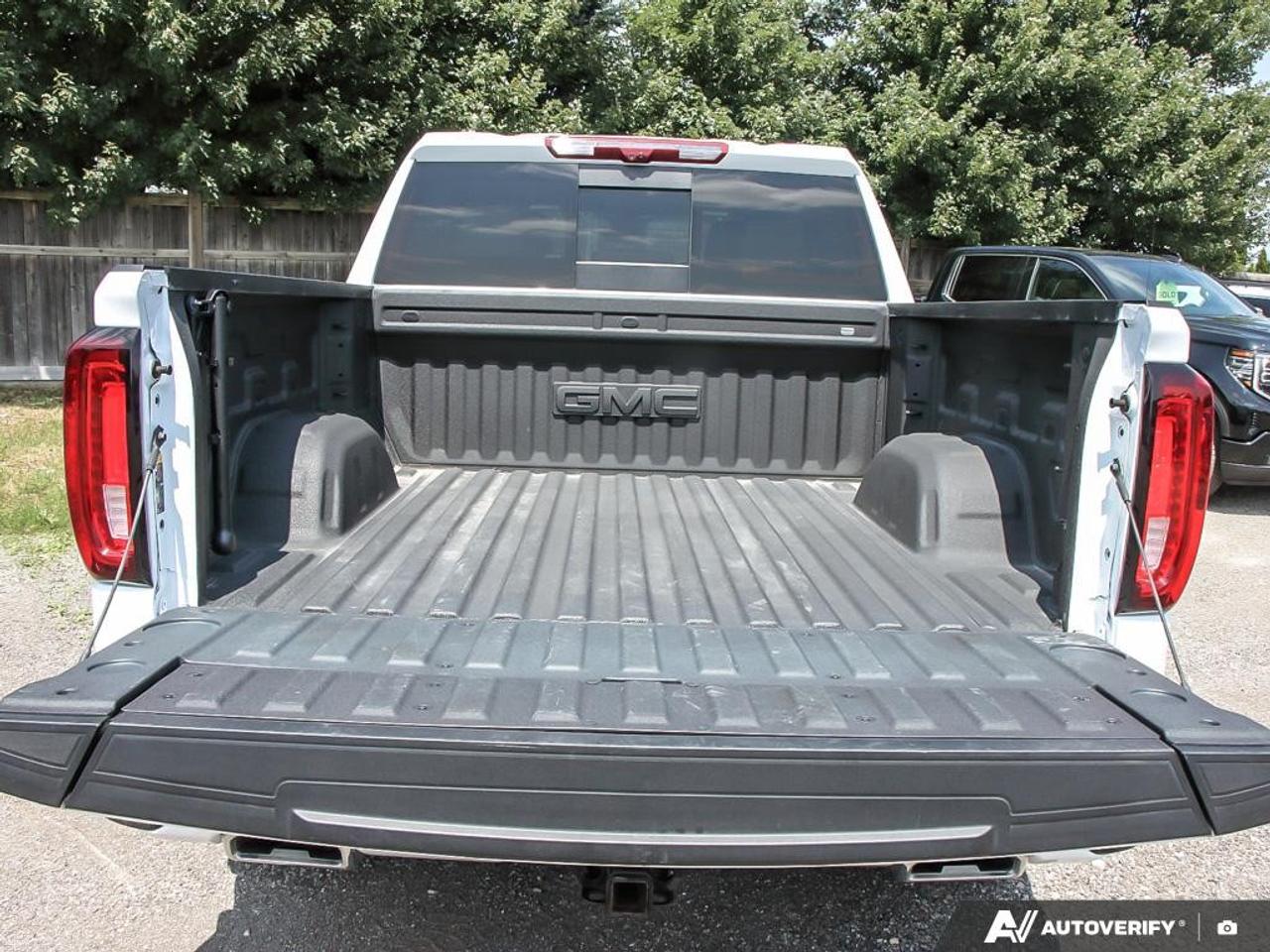 2025 GMC Sierra 1500 Crew Cab Short Box 4-Wheel Drive AT4 Photo
