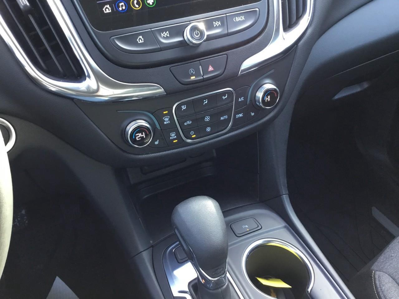 2024 Chevrolet Equinox LT Photo