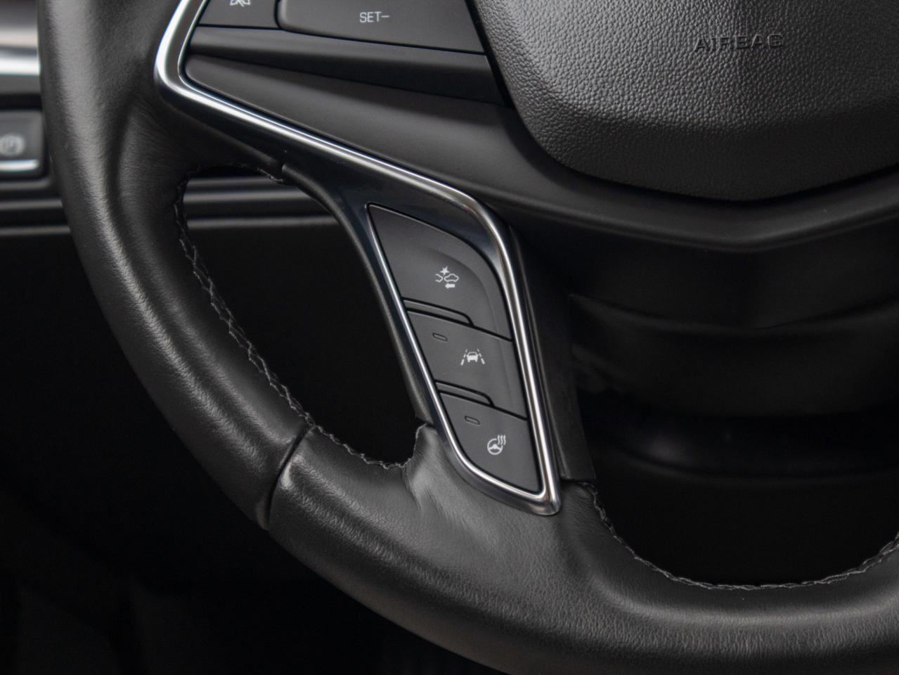 2019 Cadillac XT5 Premium Luxury AWD - LOW KM   Seat Memory Photo