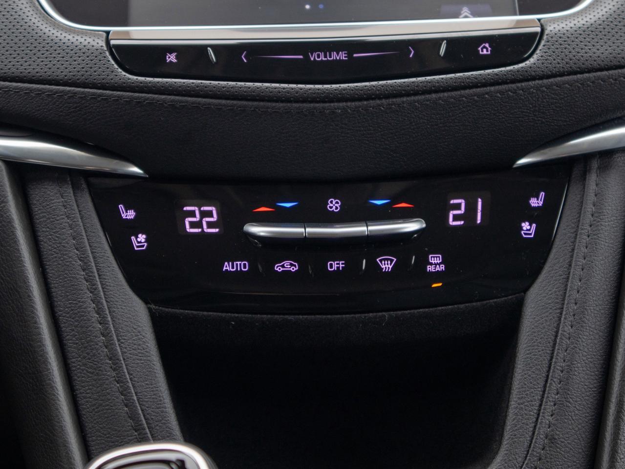 2019 Cadillac XT5 Premium Luxury AWD - LOW KM   Seat Memory Photo
