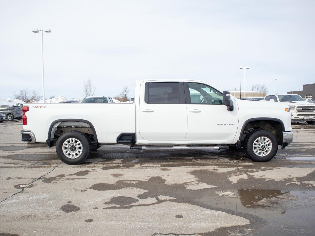 2025 Chevrolet SILVERADO 2500HD LT - Steering Wheel Audio Controls   WiFi Hotspot Photo
