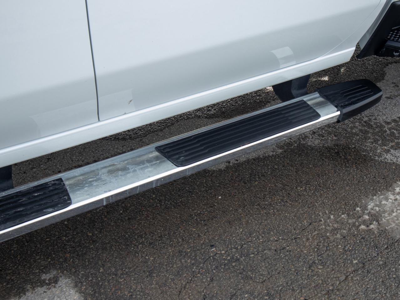 2025 Chevrolet SILVERADO 2500HD LT - Steering Wheel Audio Controls   WiFi Hotspot Photo