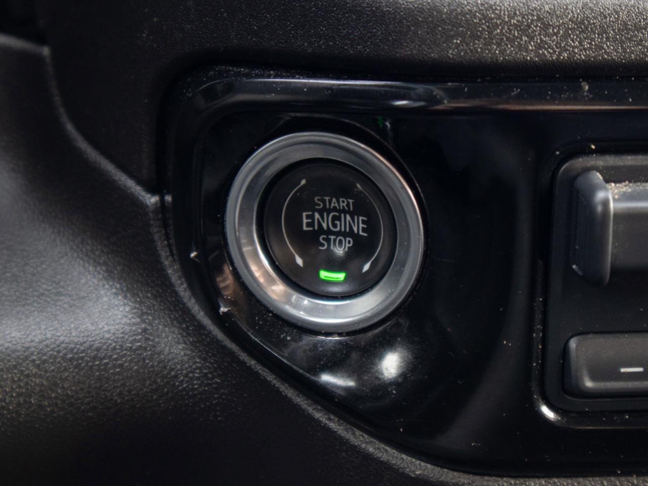 2025 Chevrolet SILVERADO 2500HD LT - Steering Wheel Audio Controls   WiFi Hotspot Photo