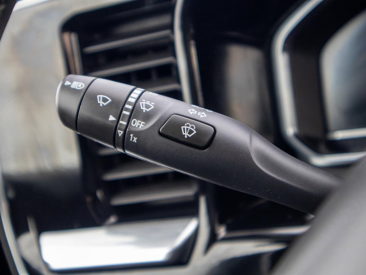 2025 Chevrolet SILVERADO 2500HD LT - Steering Wheel Audio Controls   WiFi Hotspot Photo