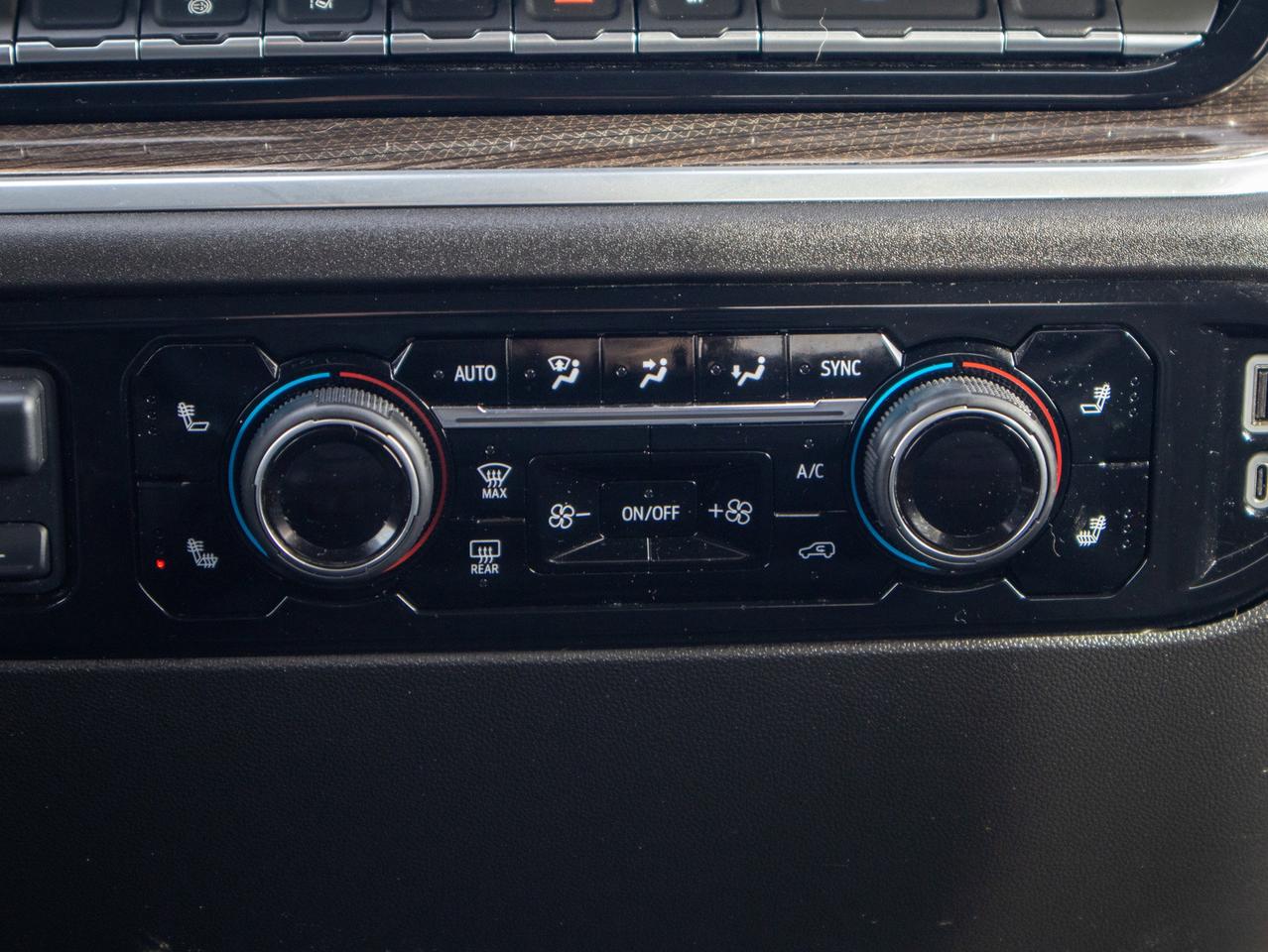 2025 Chevrolet SILVERADO 2500HD LT - Steering Wheel Audio Controls   WiFi Hotspot Photo