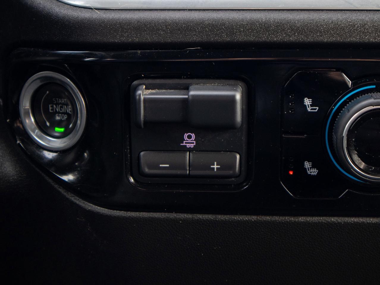2025 Chevrolet SILVERADO 2500HD LT - Steering Wheel Audio Controls   WiFi Hotspot Photo
