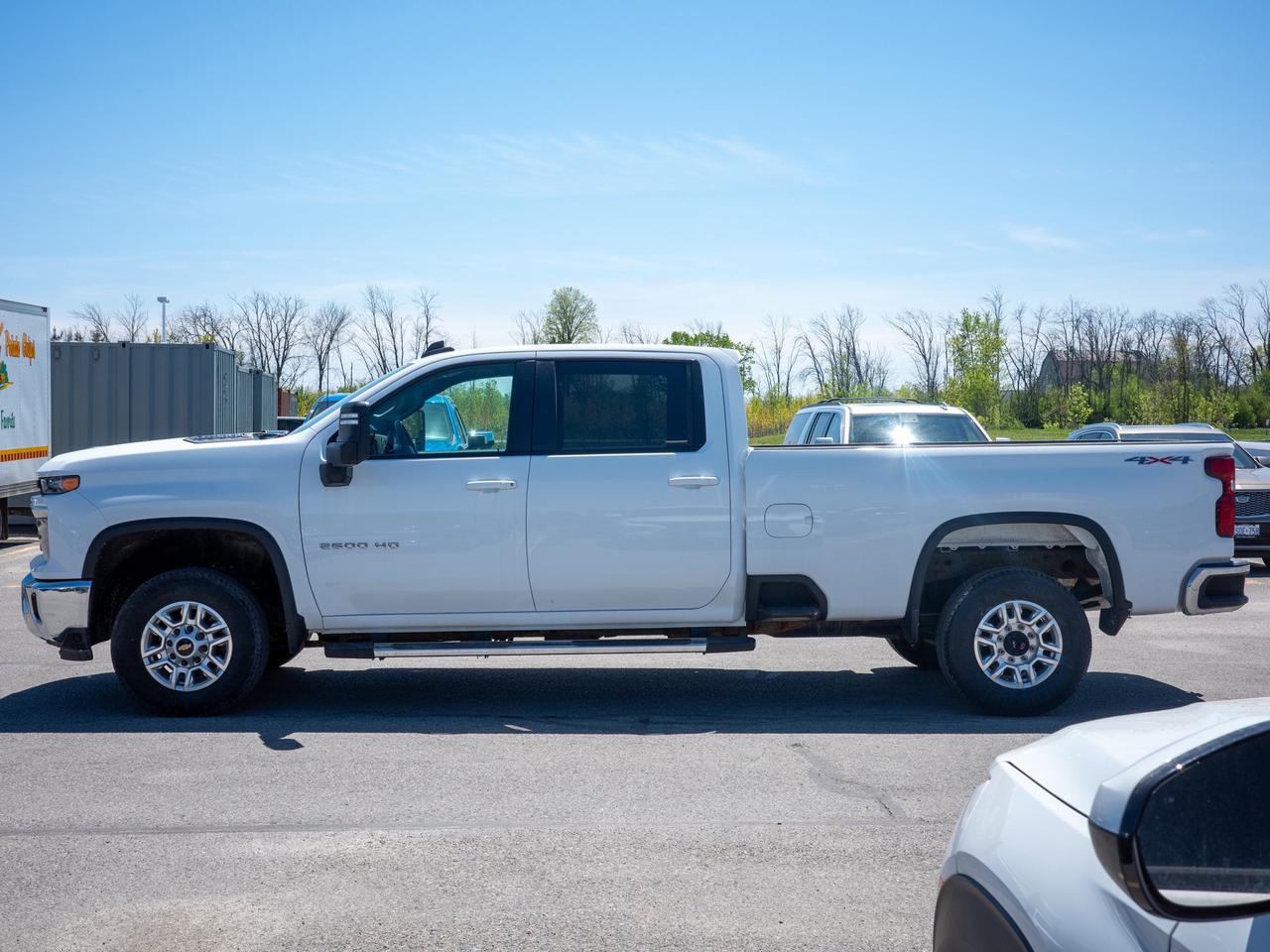 2025 Chevrolet SILVERADO 2500HD LT - Steering Wheel Audio Controls   WiFi Hotspot Photo
