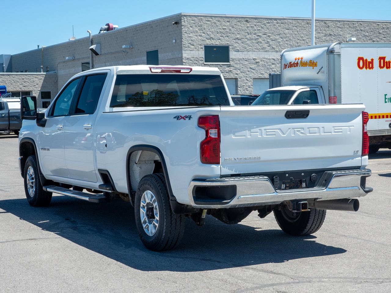 2025 Chevrolet SILVERADO 2500HD LT - Steering Wheel Audio Controls   WiFi Hotspot Photo