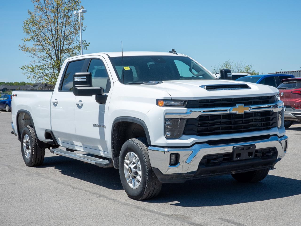 2025 Chevrolet SILVERADO 2500HD LT - Steering Wheel Audio Controls   WiFi Hotspot Photo