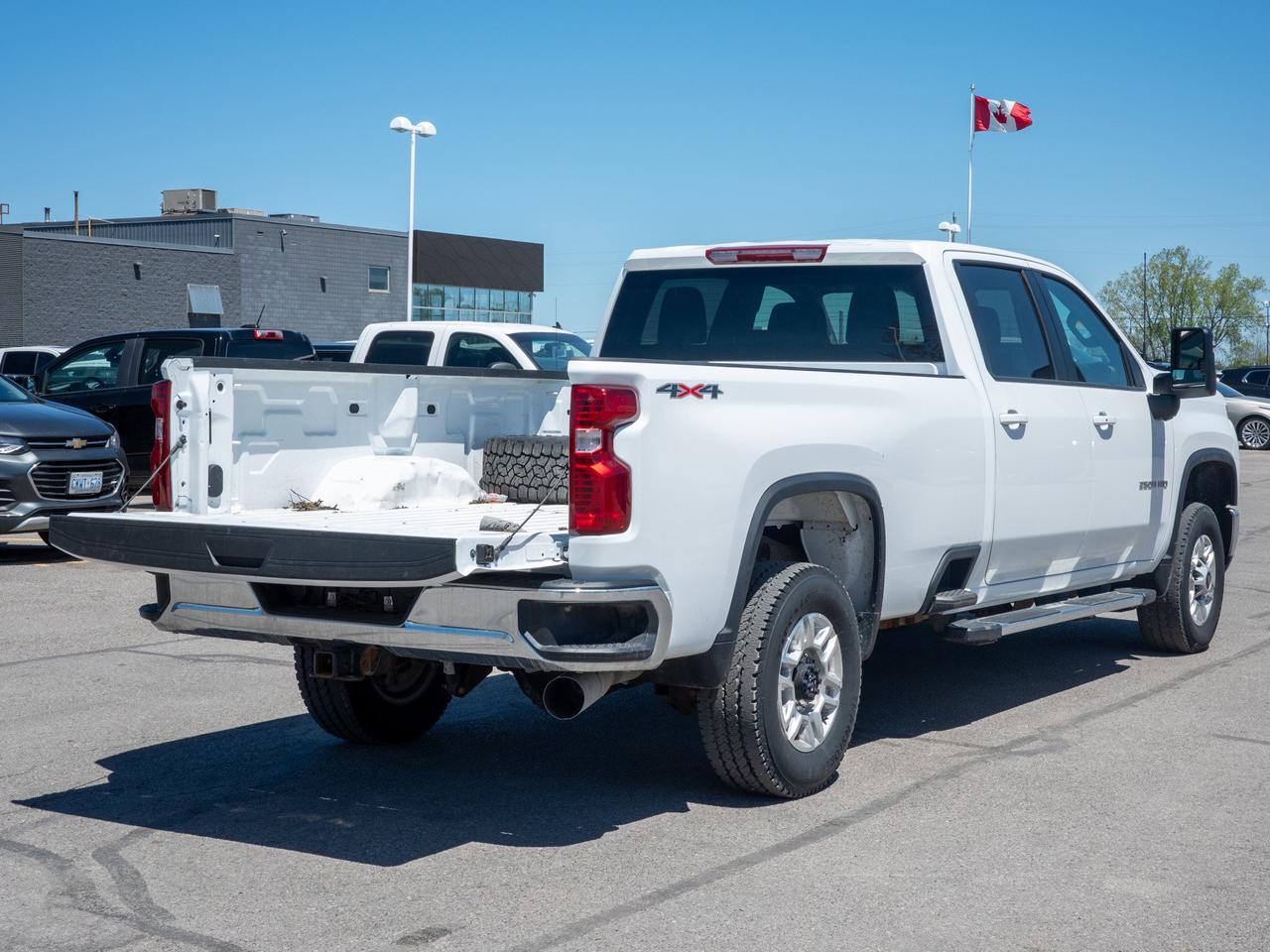 2025 Chevrolet SILVERADO 2500HD LT - Steering Wheel Audio Controls   WiFi Hotspot Photo