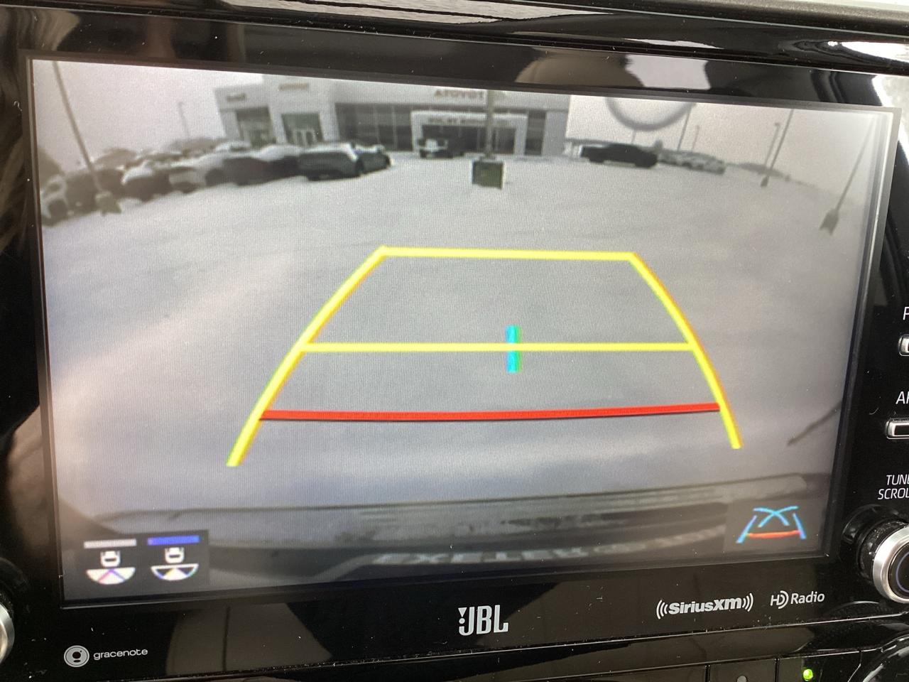 2022 Toyota Highlander HYBRID Limited AWD Photo