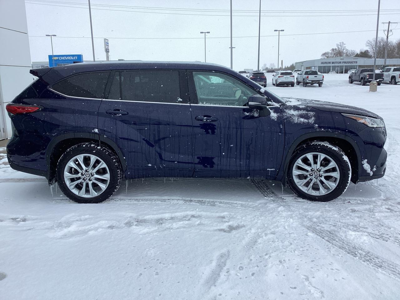 2022 Toyota Highlander HYBRID Limited AWD Photo