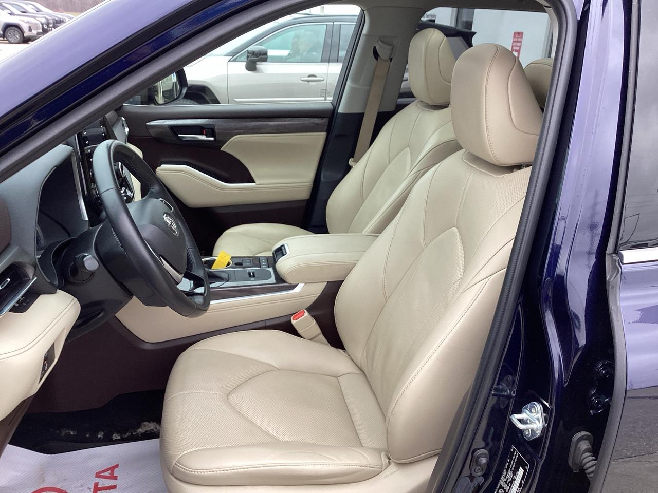 2022 Toyota Highlander HYBRID Limited AWD Photo