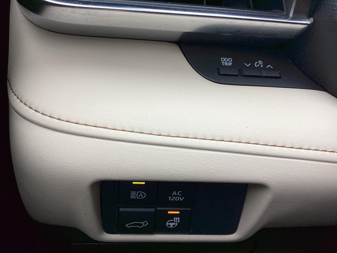 2022 Toyota Highlander HYBRID Limited AWD Photo