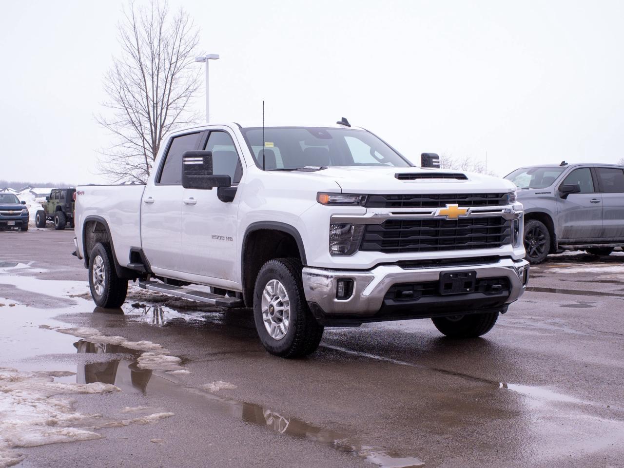 2025 Chevrolet SILVERADO 2500HD LT - WiFi Hotspot   All-Season Tires Photo