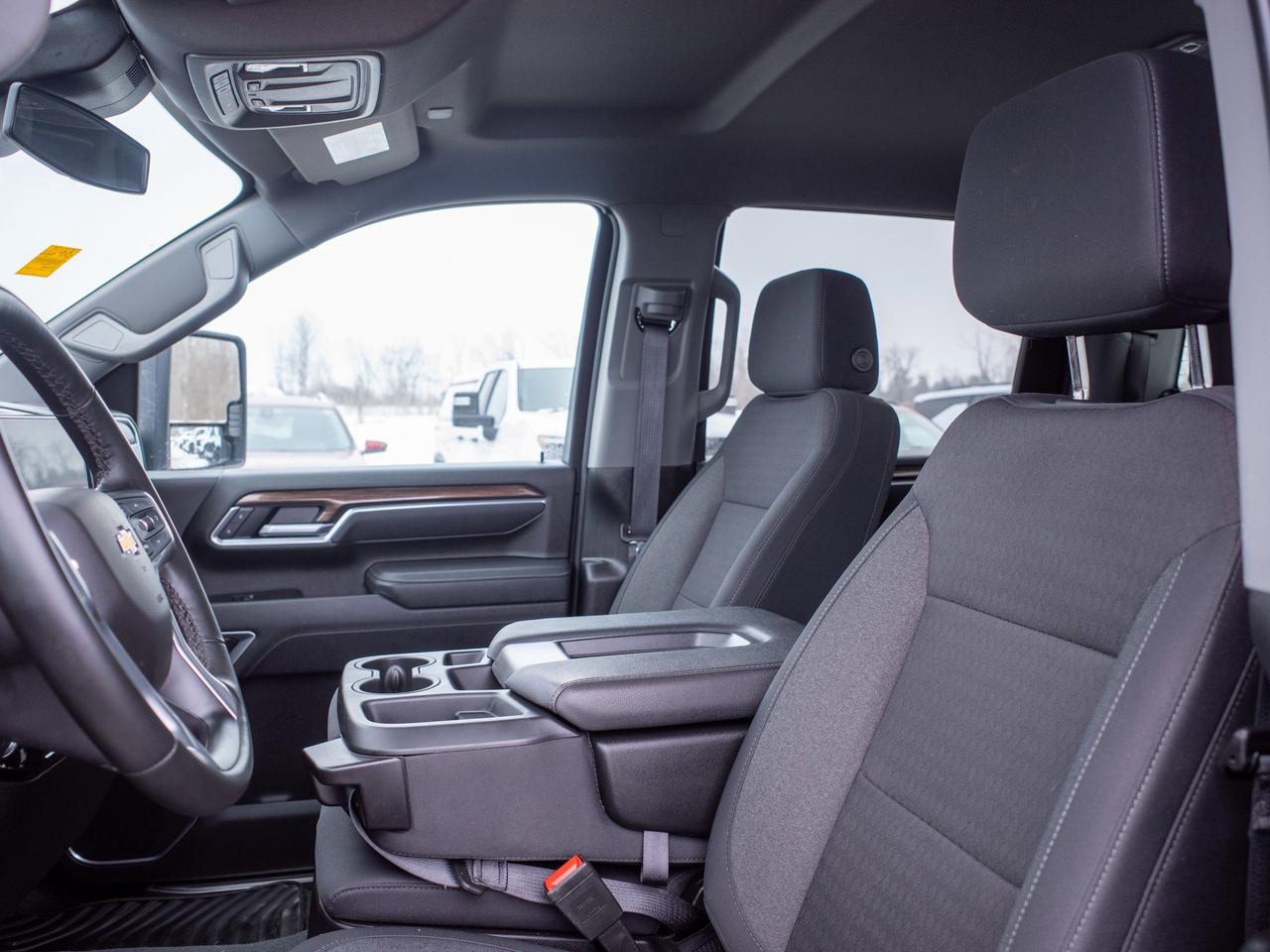 2025 Chevrolet SILVERADO 2500HD LT - WiFi Hotspot   All-Season Tires Photo