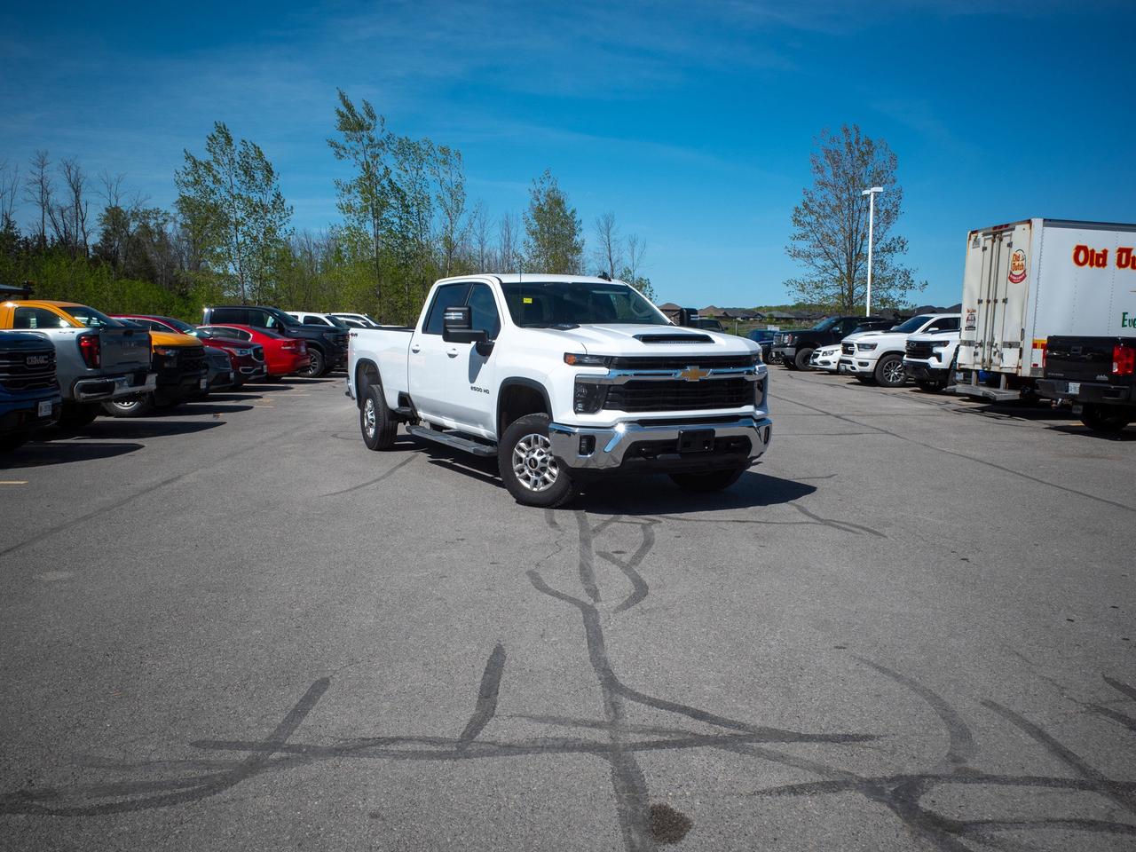 2025 Chevrolet SILVERADO 2500HD LT - WiFi Hotspot   All-Season Tires Photo