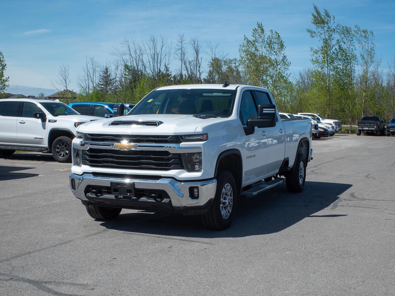 2025 Chevrolet SILVERADO 2500HD LT - WiFi Hotspot   All-Season Tires Photo