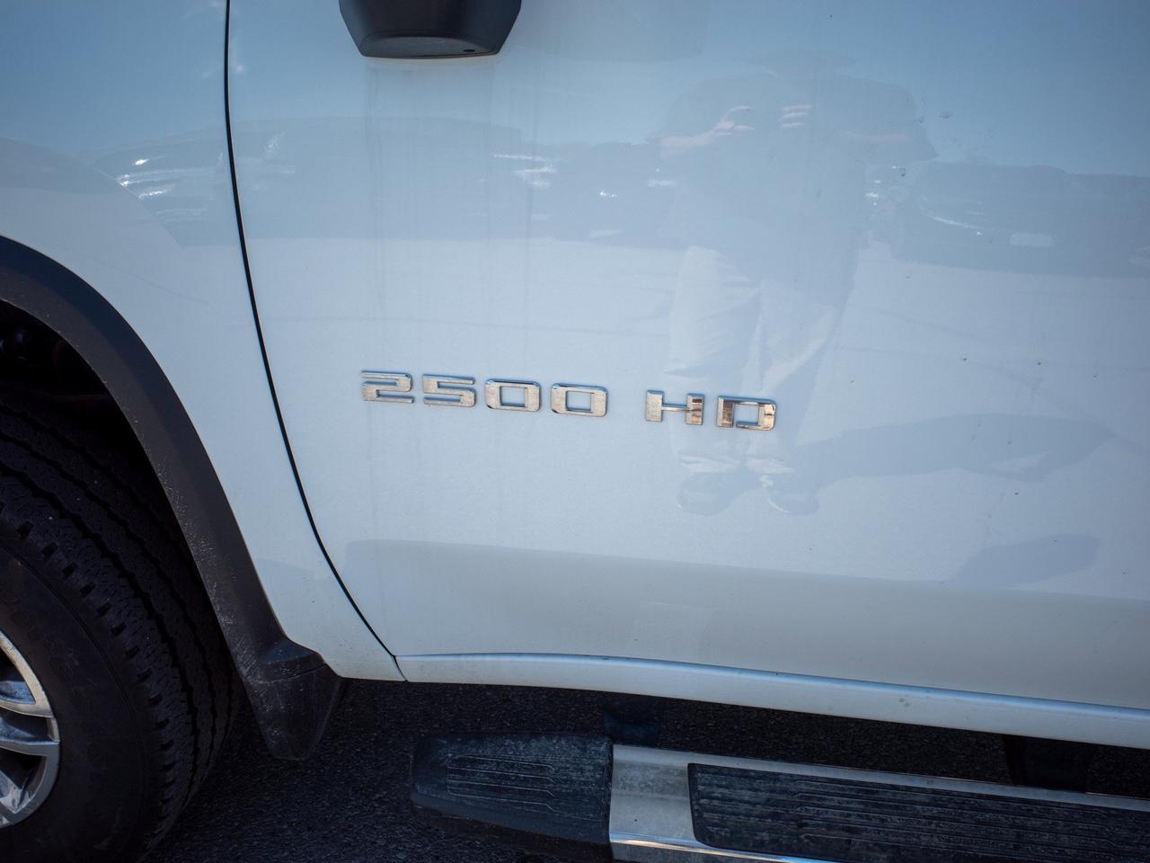 2025 Chevrolet SILVERADO 2500HD LT - WiFi Hotspot   All-Season Tires Photo